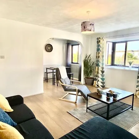2 Bedroom House In Rhos-On-Sea Exterior photo